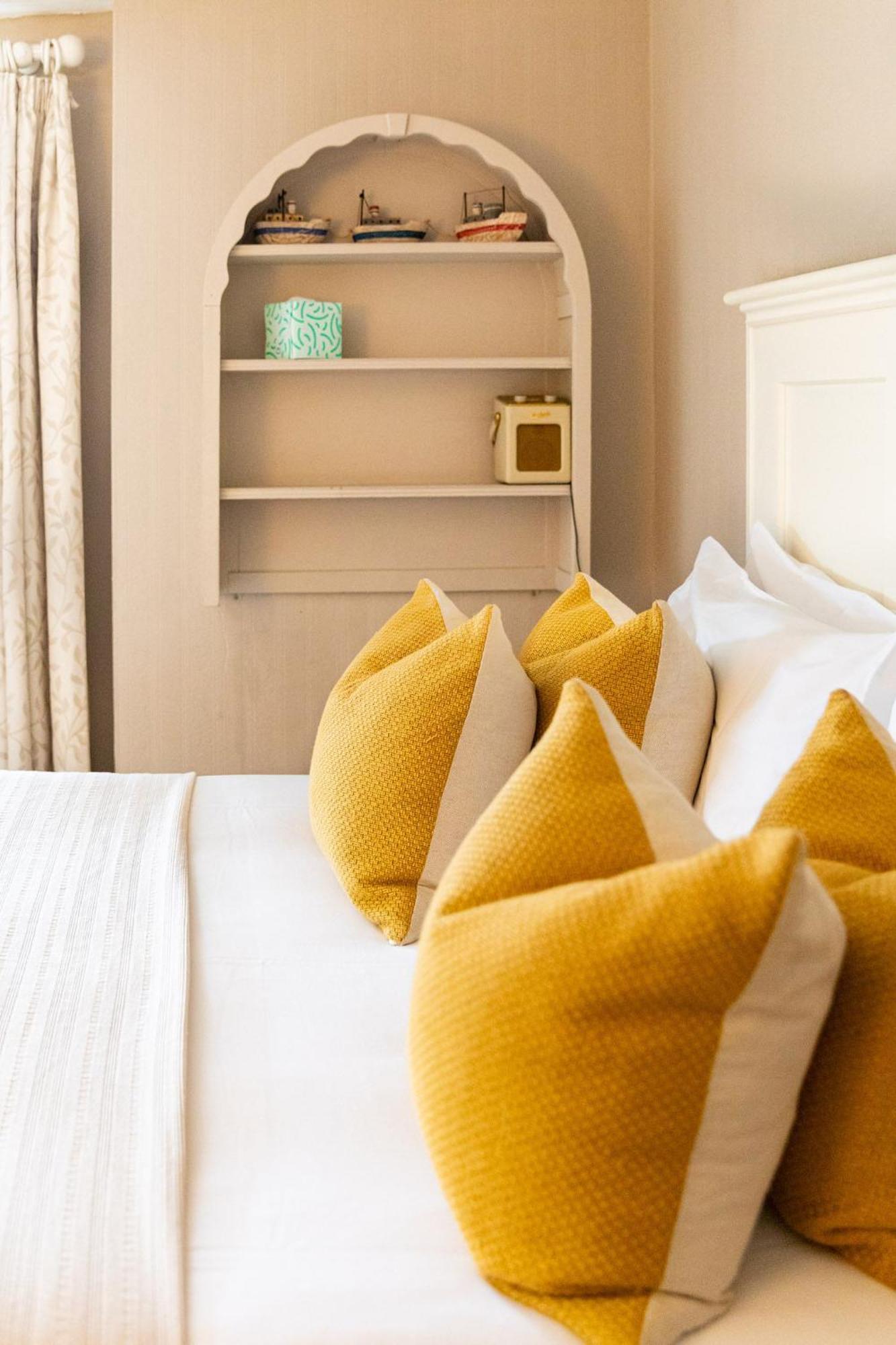 Bed and Breakfast The Georgian House Braye Екстер'єр фото